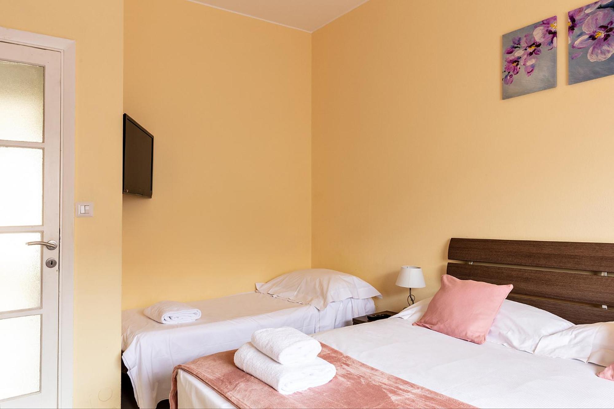 Dehomes - Sempione Exclusive Apartment Mailand